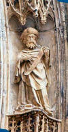statue de saint Jacques dans l' Église Saint-Pierre à Bordeaux